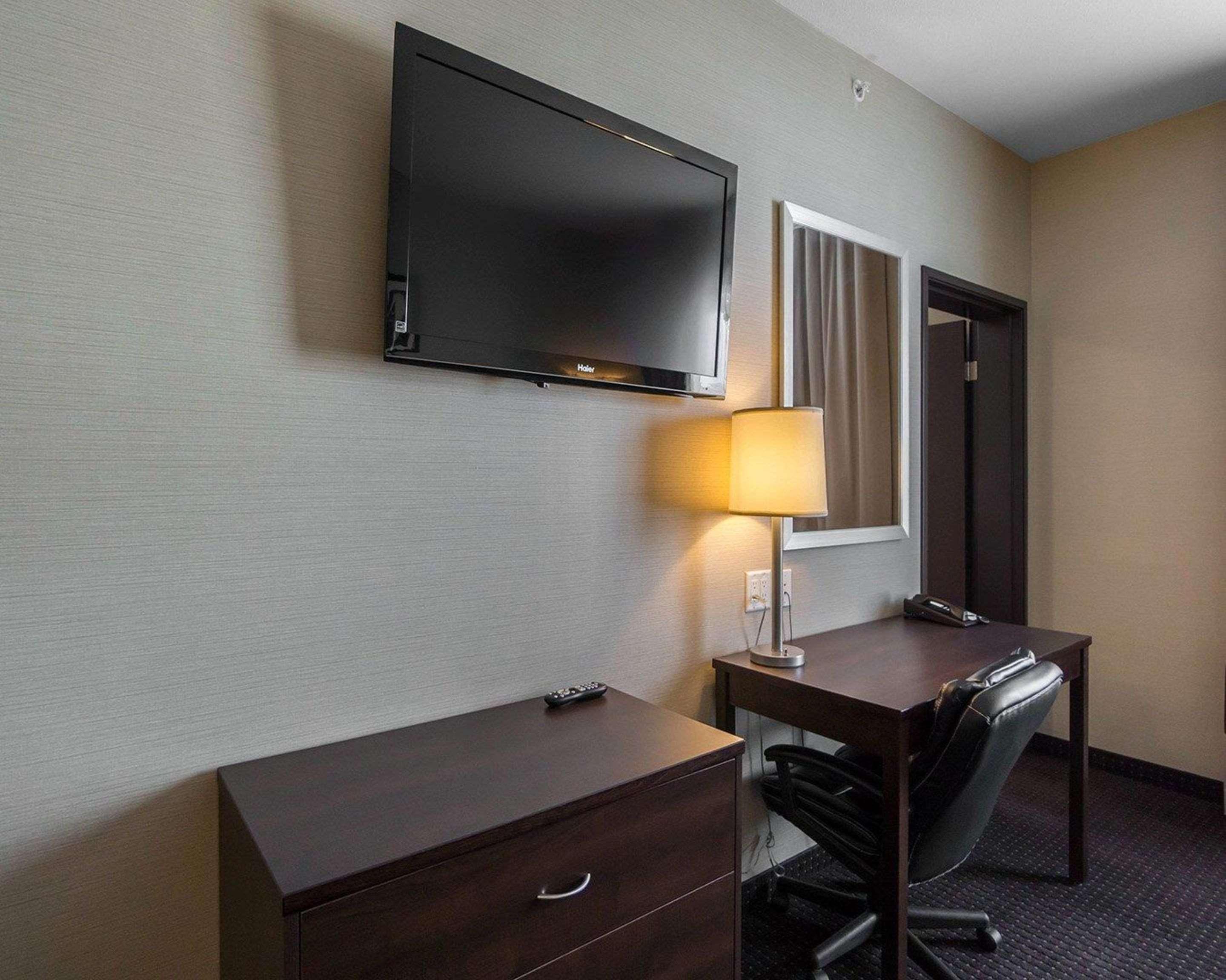 Comfort Inn & Suites Fox Creek Esterno foto