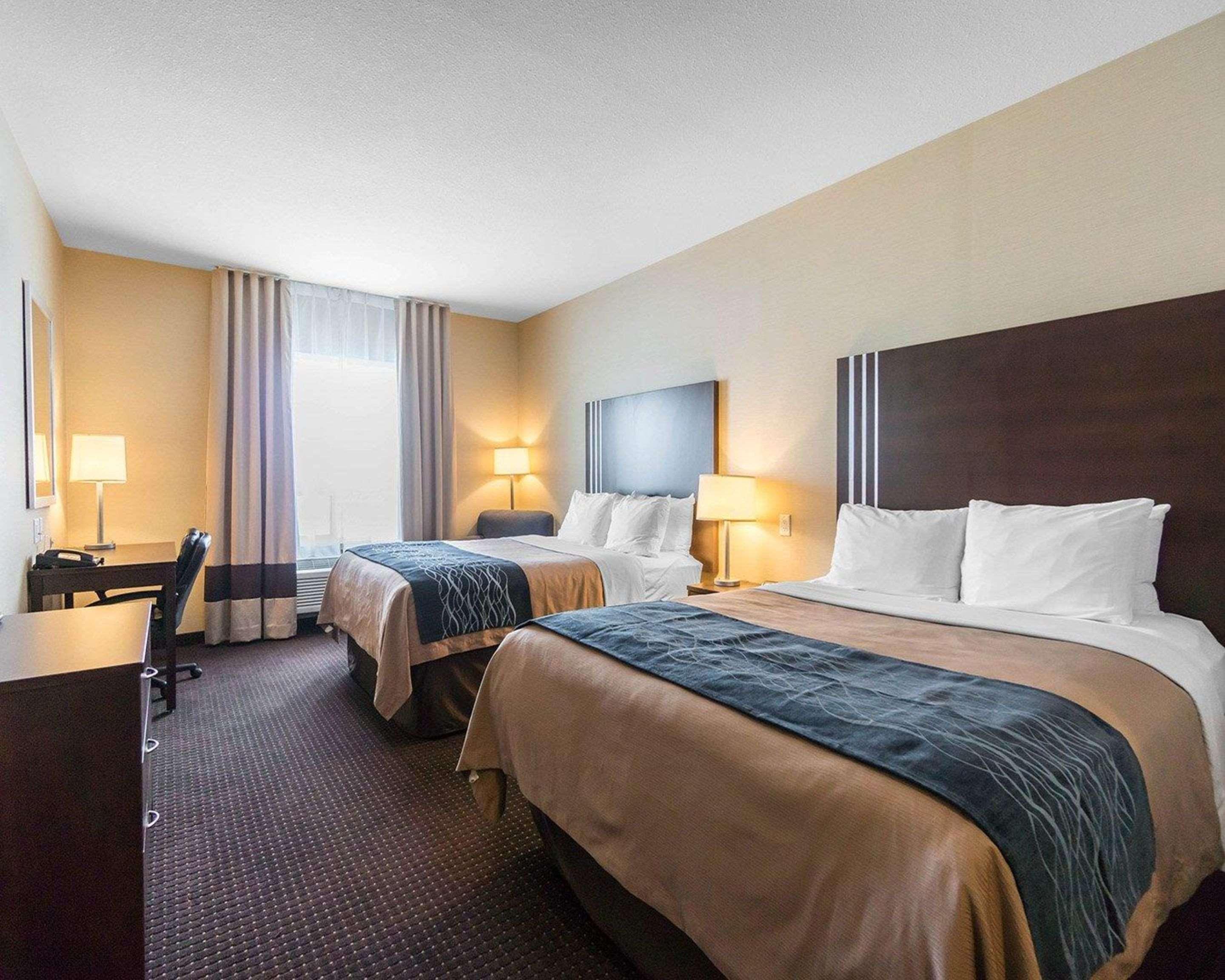 Comfort Inn & Suites Fox Creek Esterno foto