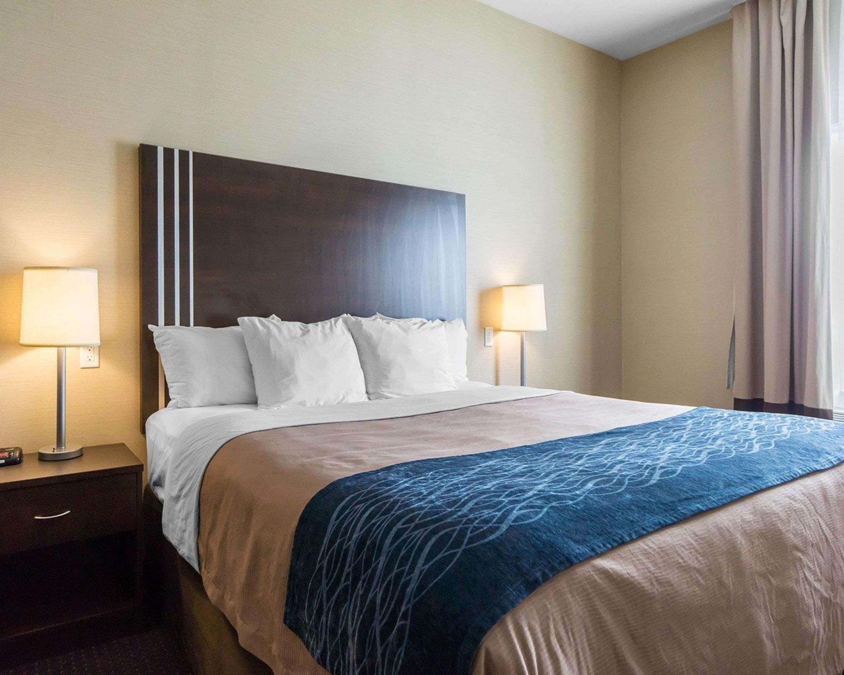 Comfort Inn & Suites Fox Creek Esterno foto
